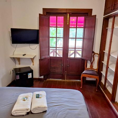 Casa Rosada Seu Refugio Na Serra Miguel Pereira Buitenkant foto