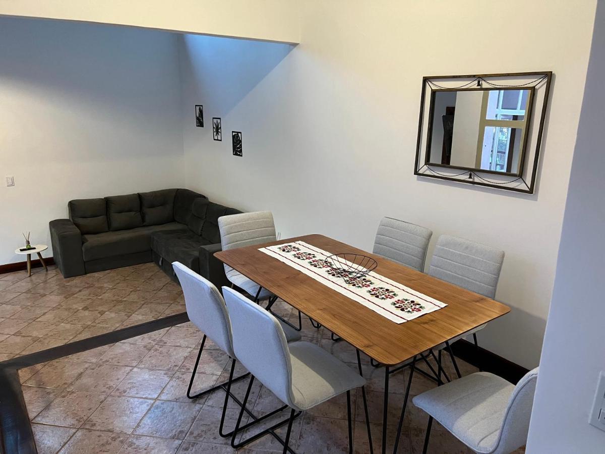 Casa Rosada Seu Refugio Na Serra Miguel Pereira Buitenkant foto