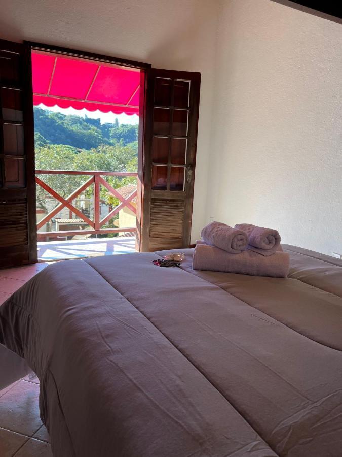 Casa Rosada Seu Refugio Na Serra Miguel Pereira Buitenkant foto