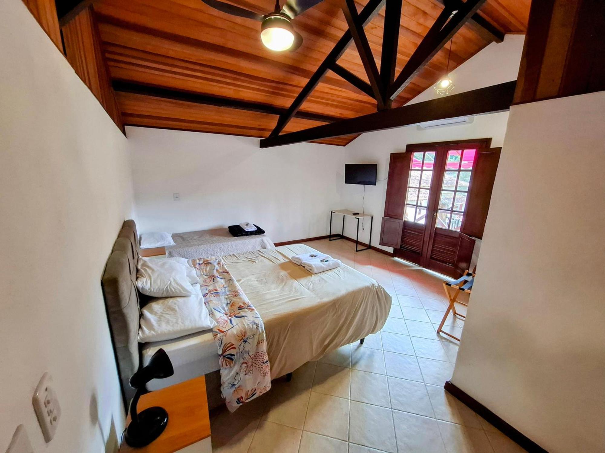Casa Rosada Seu Refugio Na Serra Miguel Pereira Buitenkant foto