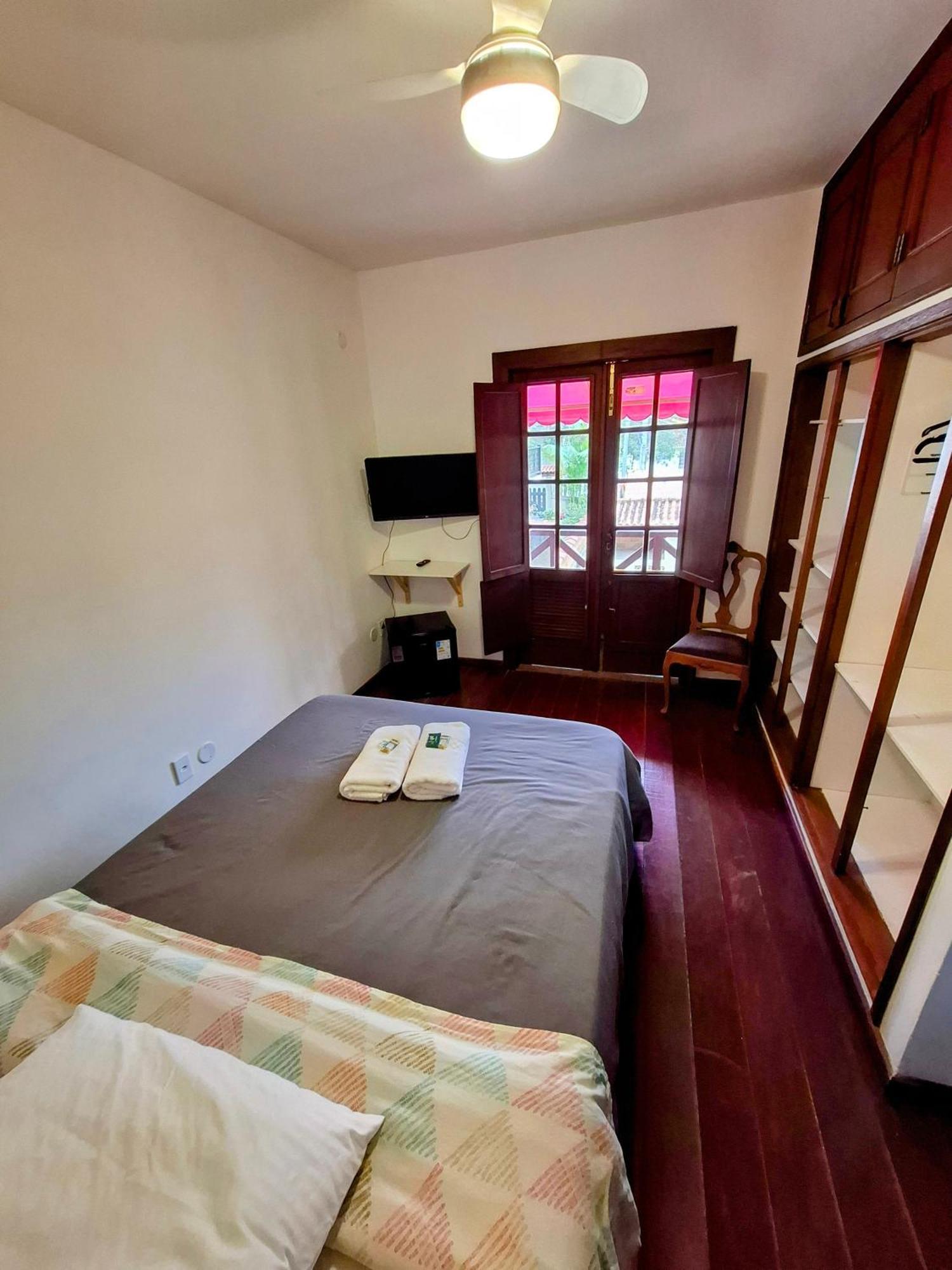 Casa Rosada Seu Refugio Na Serra Miguel Pereira Buitenkant foto